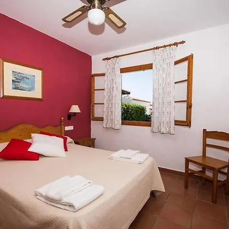 Playas De Fornells Villas 2*