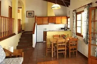 Playas De Fornells Villas 2*